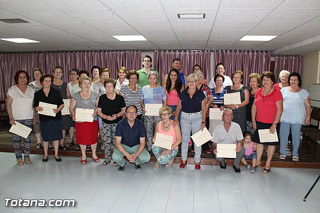 Clausura y entrega de diplomas del Programa de Gimnasia para Personas Mayores - 2015 - 52