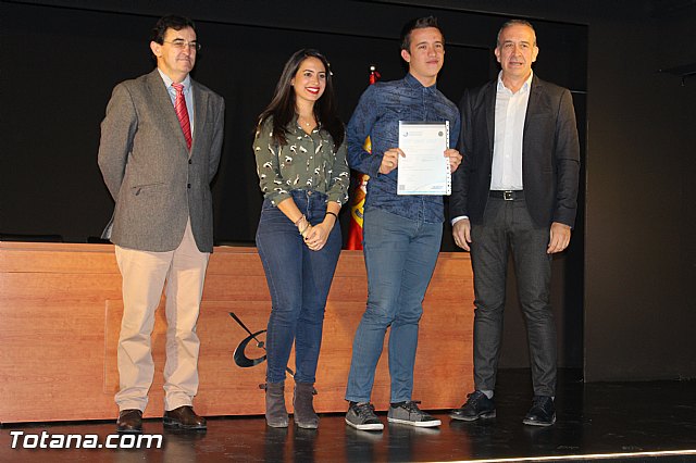 Diplomas X promocin Bachillerato Internacional IES Juan de la Cierva - 27