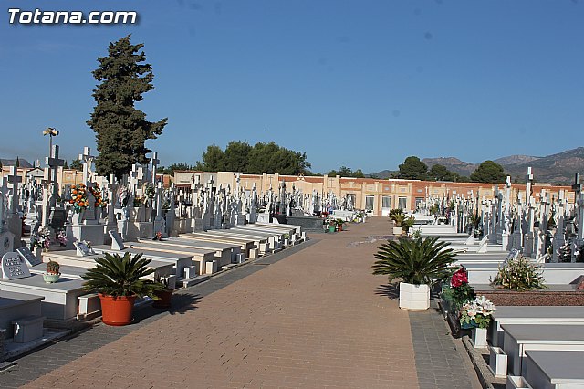 Visita al Cementerio Municipal 