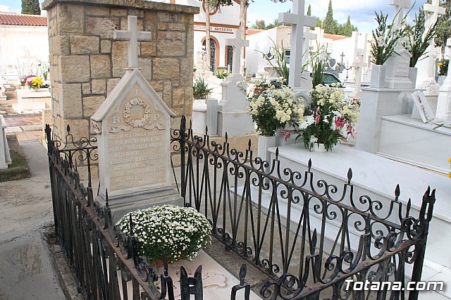 Cementerio. Da previo a la festividad de Todos los Santos 2018 - 41
