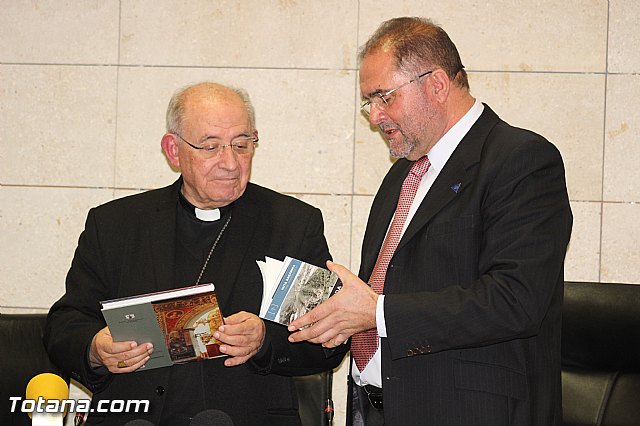 Recepcin institucional a Mons. D. Francisco Gil Helln, Arzobispo Emrito de Burgos  - 24