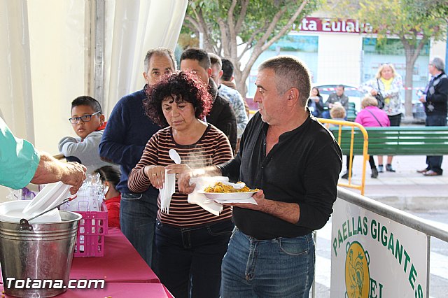 Paella gigante en la Carpa de Noche - Fiestas de Santa Eulalia 2015 - 175