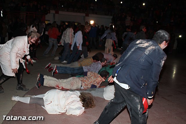 Los zombies invadieron las calles de Totana - Noche Zombie - 162