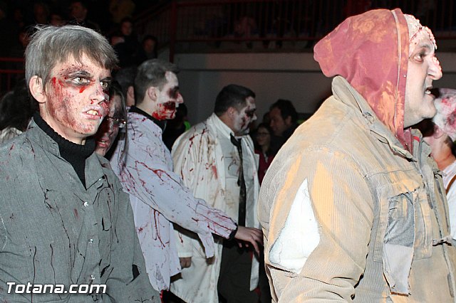 Los zombies invadieron las calles de Totana - Noche Zombie - 176