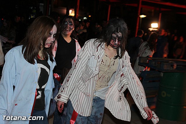 Los zombies invadieron las calles de Totana - Noche Zombie - 190